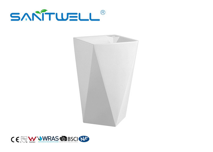 Luxury Beautiful Appearance Stand Alone Wash Basin / White Pedestal Sink Self Cleaning